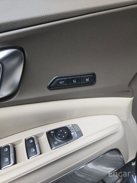 2024 Kia Carnival IV Рестайлинг HEV 9seater Nobless с пробегом 14 790 км