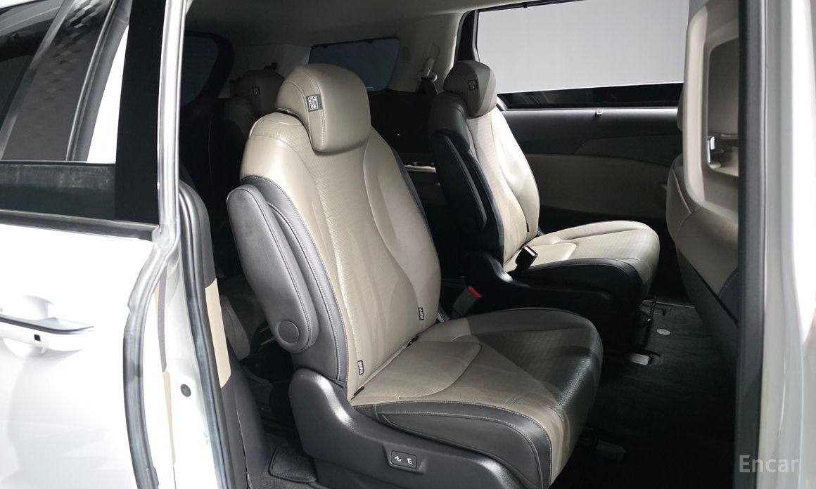 2024 Kia Carnival IV Рестайлинг HEV 9seater Nobless с пробегом 78 030 км