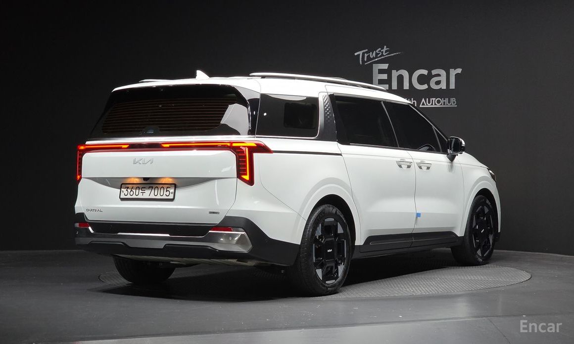 2024 Kia Carnival IV Рестайлинг HEV 9seater Signature с пробегом 37 602 км