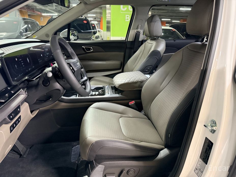 2025 Kia Carnival IV Рестайлинг HEV 9seater Nobless с пробегом 5 897 км