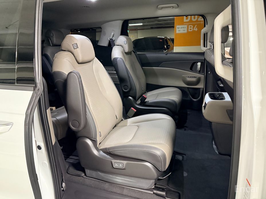 2025 Kia Carnival IV Рестайлинг HEV 9seater Nobless с пробегом 5 897 км