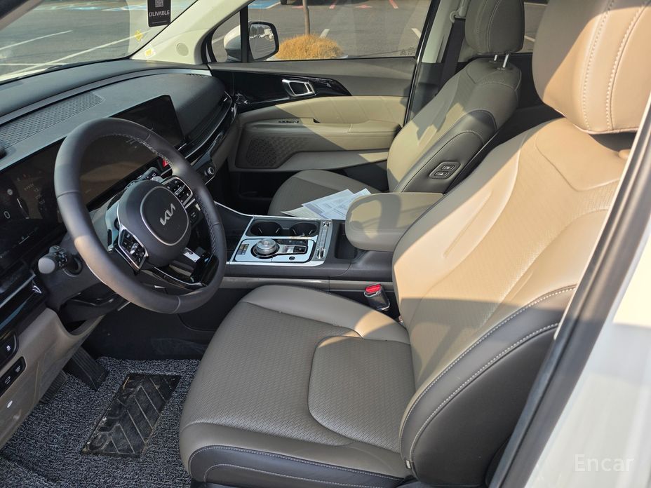 2024 Kia Carnival IV Рестайлинг HEV 9seater Signature с пробегом 4 941 км