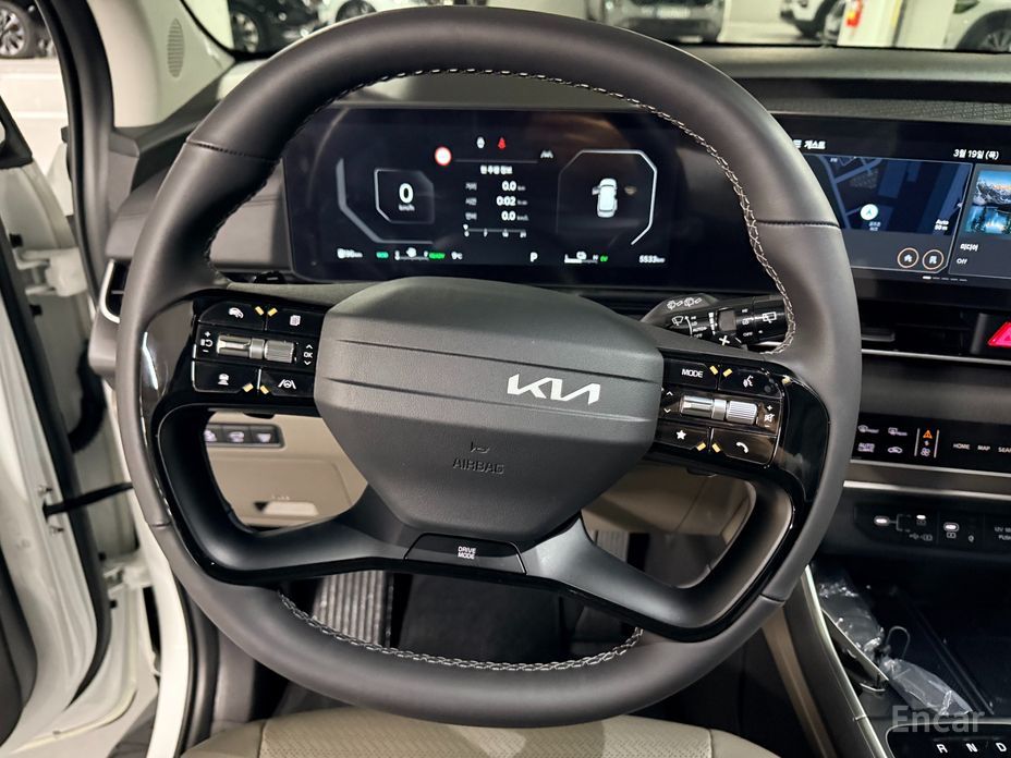 2025 Kia Carnival IV Рестайлинг HEV 9seater Nobless с пробегом 5 897 км