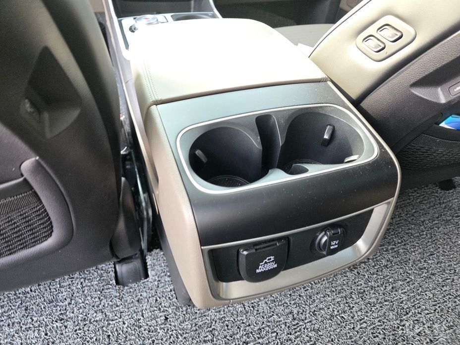 2024 Kia Carnival IV Рестайлинг HEV 9seater Signature с пробегом 4 941 км