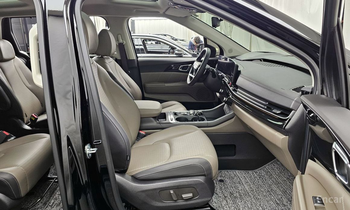 2025 Kia Carnival IV Рестайлинг HEV 9seater Gravity с пробегом 10 452 км