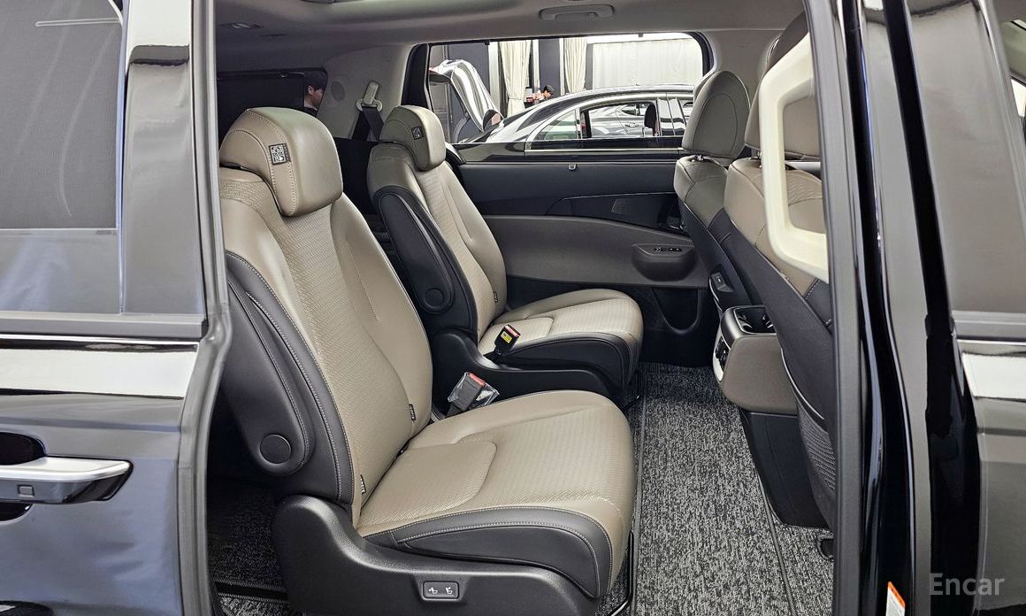 2025 Kia Carnival IV Рестайлинг HEV 9seater Gravity с пробегом 10 452 км