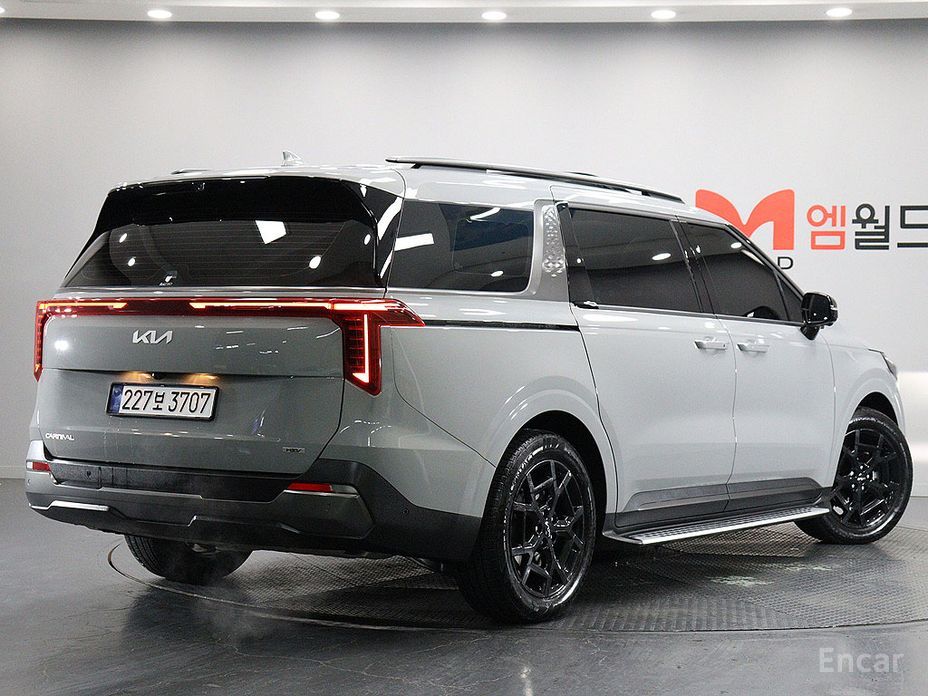 2025 Kia Carnival IV Рестайлинг HEV 9seater Gravity с пробегом 6 246 км