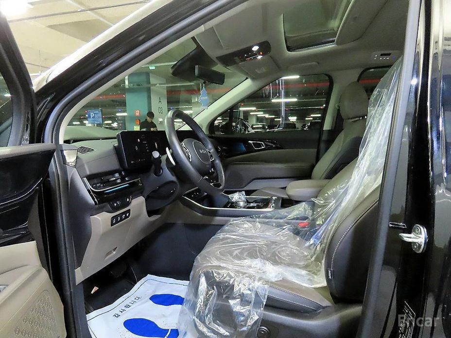 2024 Kia Carnival IV Рестайлинг HEV 9seater Signature с пробегом 85 355 км