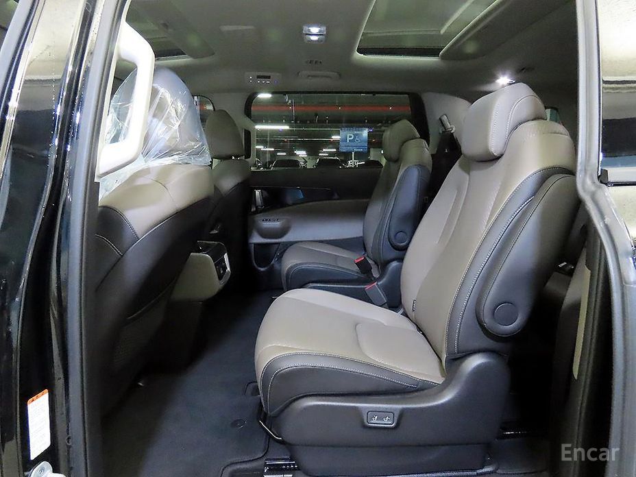 2024 Kia Carnival IV Рестайлинг HEV 9seater Signature с пробегом 85 355 км