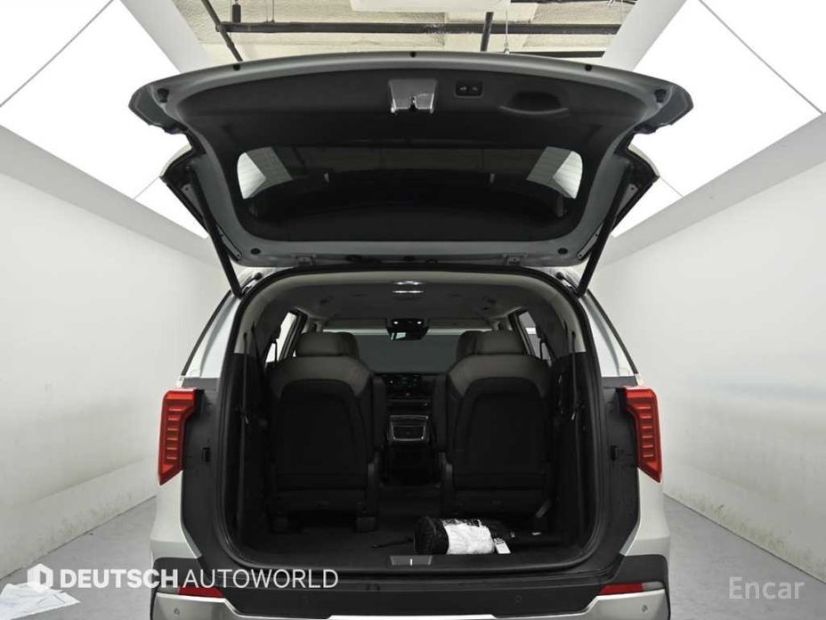 2025 Kia Carnival IV Рестайлинг HEV 9seater Nobless с пробегом 10 000 км