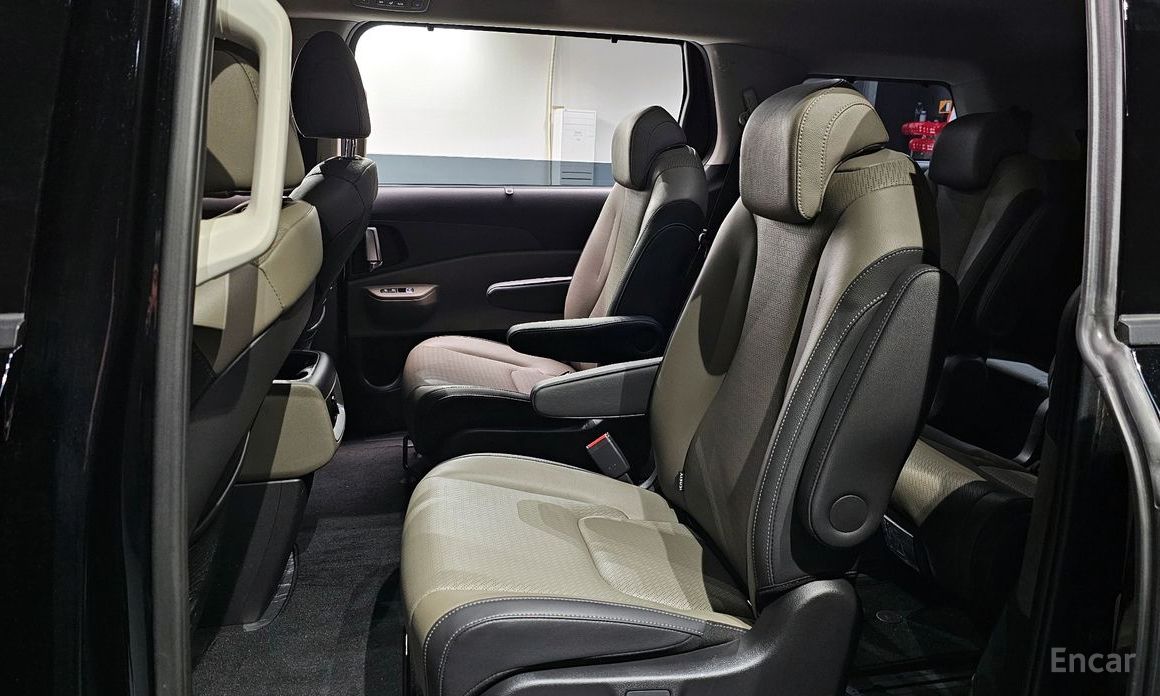 2024 Kia Carnival IV Рестайлинг HEV 9seater Nobless с пробегом 31 539 км
