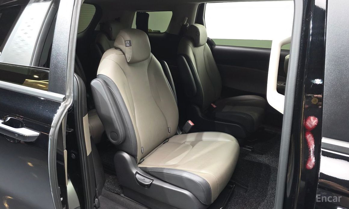 2023 Kia Carnival IV Рестайлинг HEV 9 seater Prestige с пробегом 56 639 км