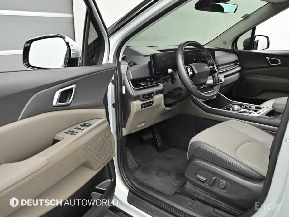 2025 Kia Carnival IV Рестайлинг HEV 9seater Nobless с пробегом 10 000 км