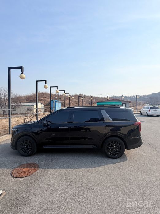 2025 Kia Carnival IV Рестайлинг HEV 9seater Gravity с пробегом 11 500 км