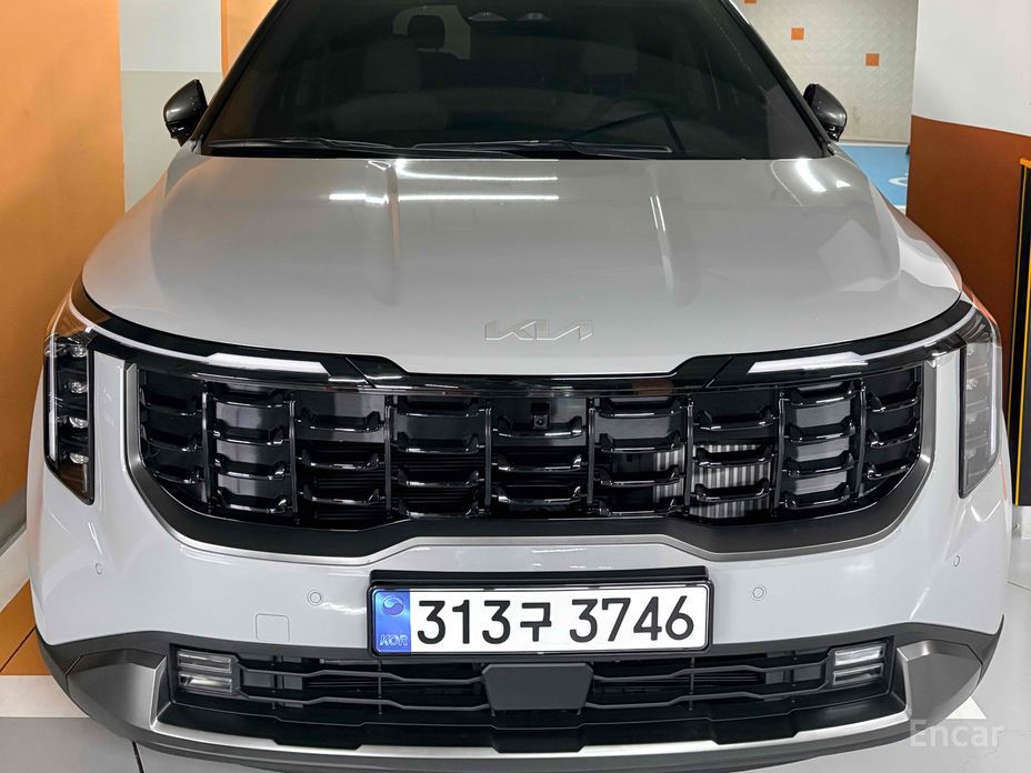 2025 Kia Carnival IV Рестайлинг HEV 9seater Gravity с пробегом 4 200 км