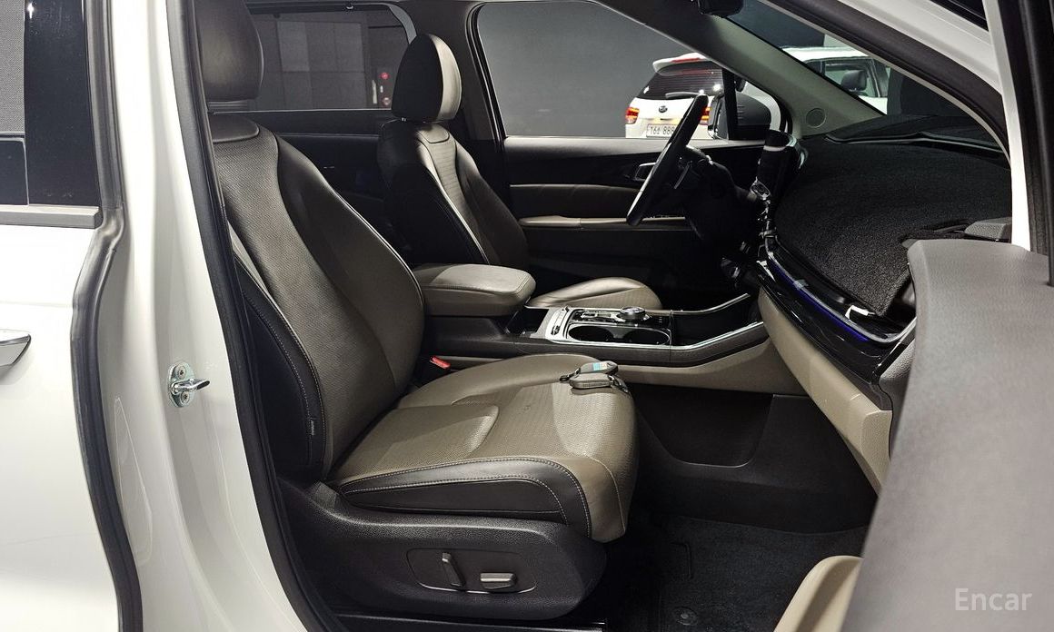 2024 Kia Carnival IV Рестайлинг Gasoline 9-Seater Signature с пробегом 41 281 км