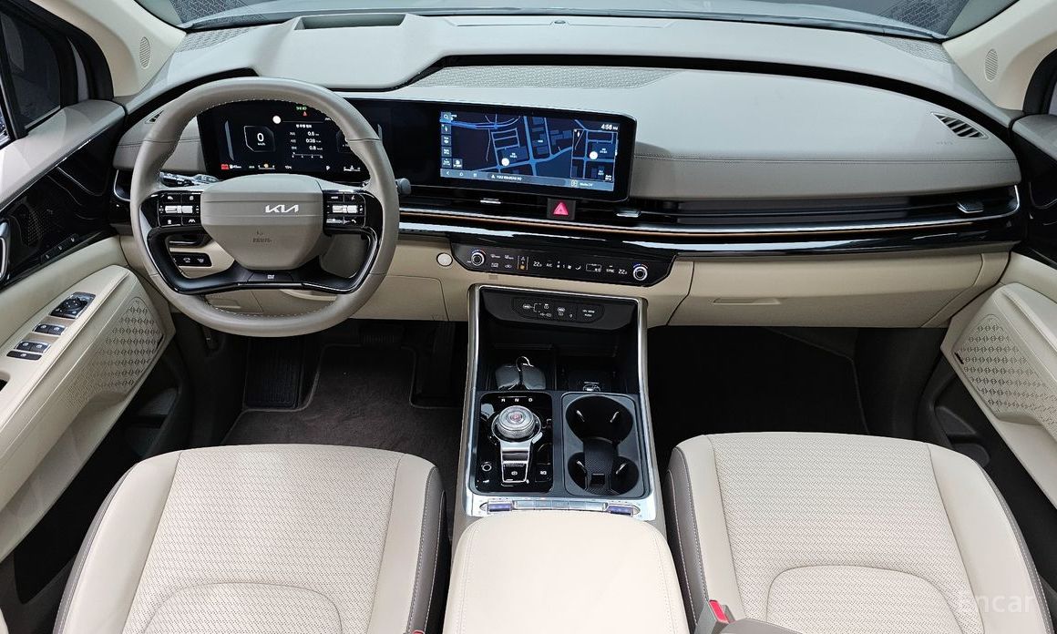 2025 Kia Carnival IV Рестайлинг Gasoline 9 Seater X Line с пробегом 10 957 км
