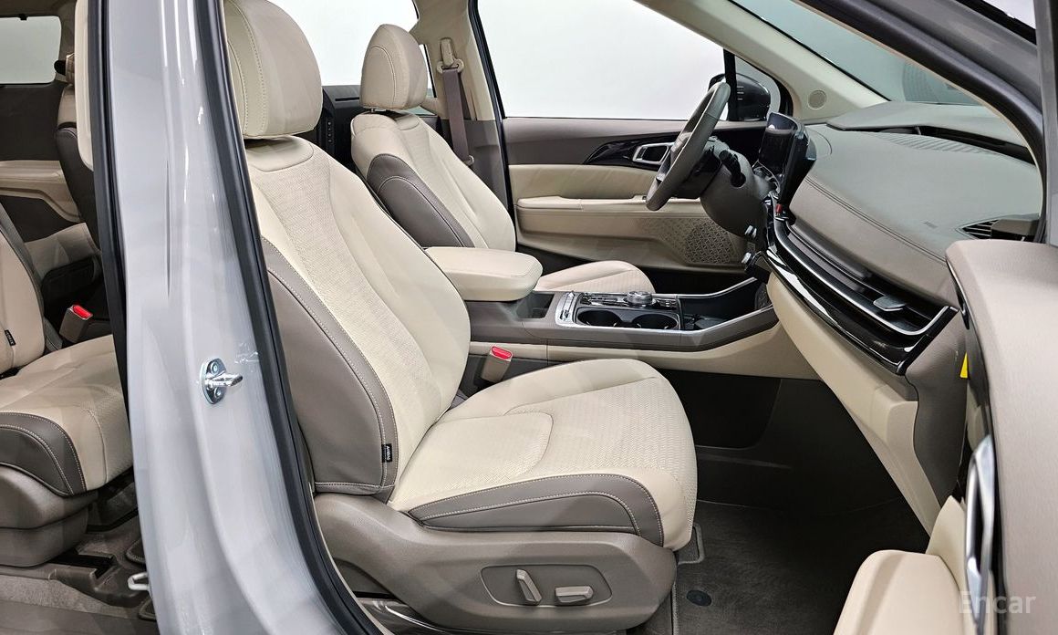 2025 Kia Carnival IV Рестайлинг Gasoline 9 Seater X Line с пробегом 10 957 км