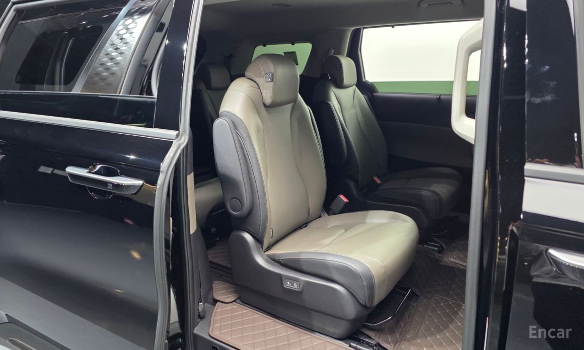 2024 Kia Carnival IV Рестайлинг Gasoline 9-Seater Noblesse с пробегом 11 838 км