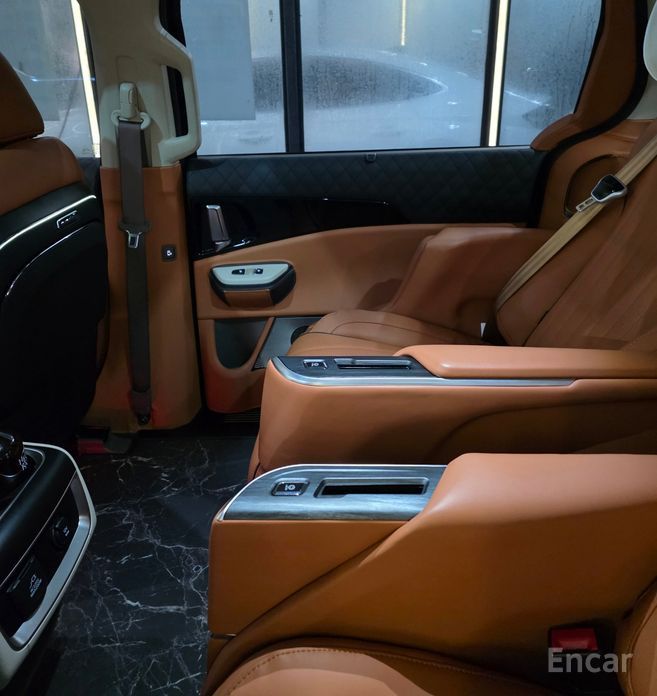 2025 Kia Carnival IV Рестайлинг Gasoline 9-Seater Signature с пробегом 2 979 км