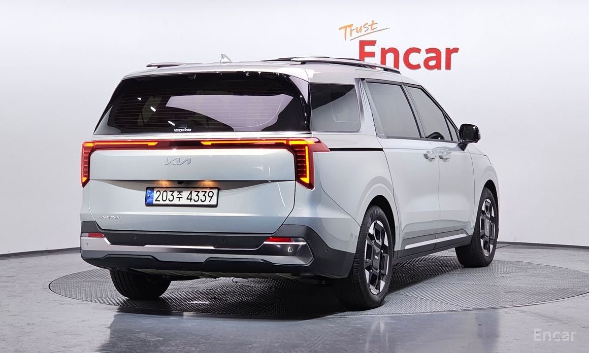 2024 Kia Carnival IV Рестайлинг Gasoline 9-Seater Signature с пробегом 8 678 км