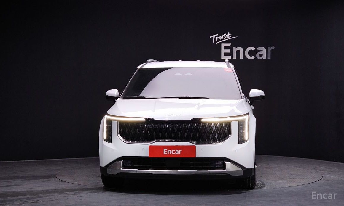 2025 Kia Carnival IV Рестайлинг Gasoline 9-Seater Signature с пробегом 4 740 км