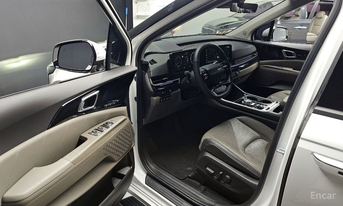 2025 Kia Carnival IV Рестайлинг Gasoline 9-Seater Signature с пробегом 4 740 км