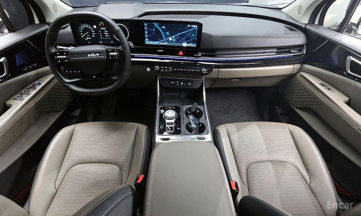 2025 Kia Carnival IV Рестайлинг Gasoline 9-Seater Signature с пробегом 4 740 км