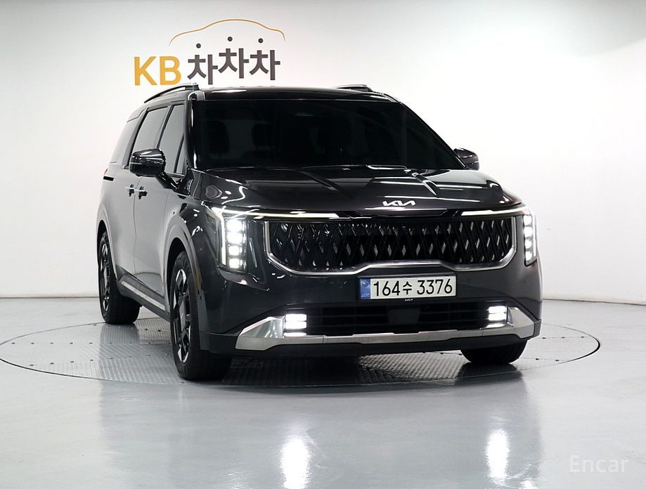 2024 Kia Carnival IV Рестайлинг Gasoline 9-Seater Signature с пробегом 18 000 км
