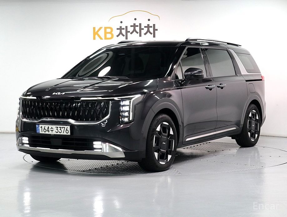 2024 Kia Carnival IV Рестайлинг Gasoline 9-Seater Signature с пробегом 18 000 км