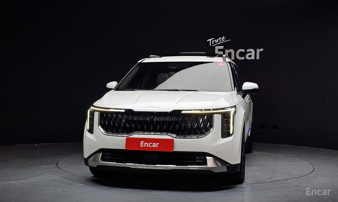 2023 Kia Carnival IV Рестайлинг Gasoline 9-Seater Signature с пробегом 30 675 км