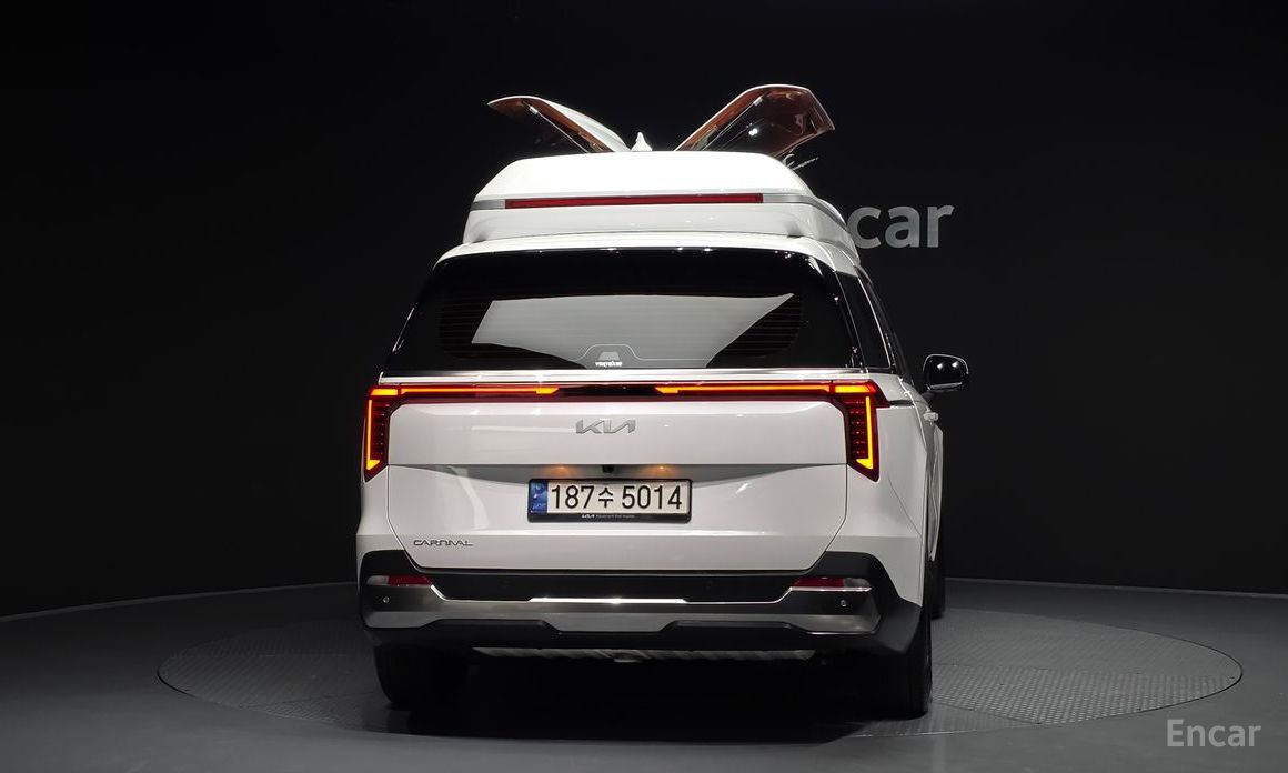 2023 Kia Carnival IV Рестайлинг Gasoline 9-Seater Signature с пробегом 24 018 км