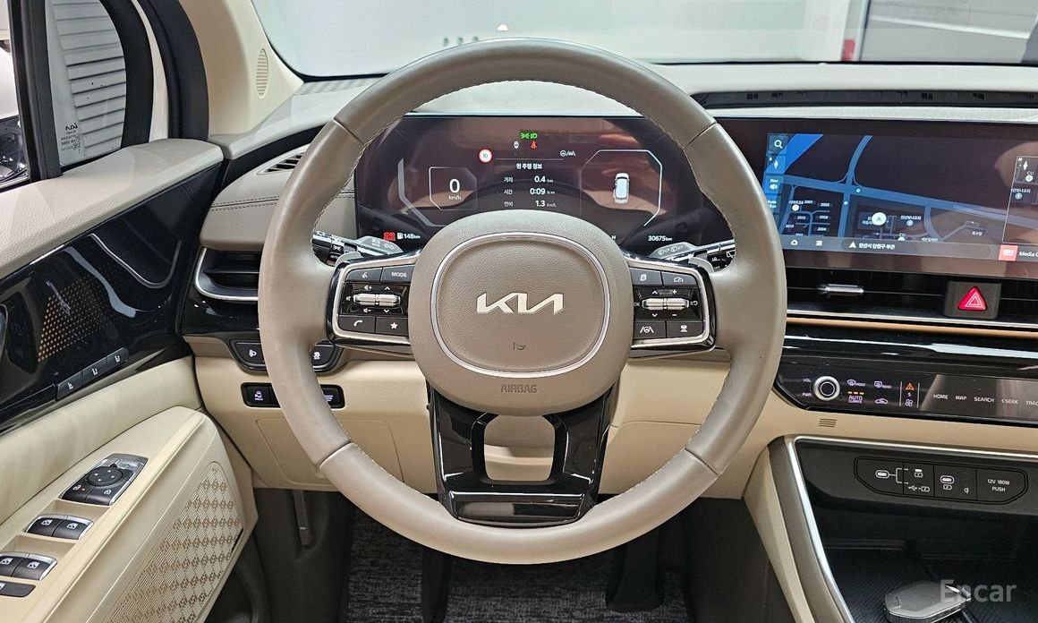 2023 Kia Carnival IV Рестайлинг Gasoline 9-Seater Signature с пробегом 30 675 км