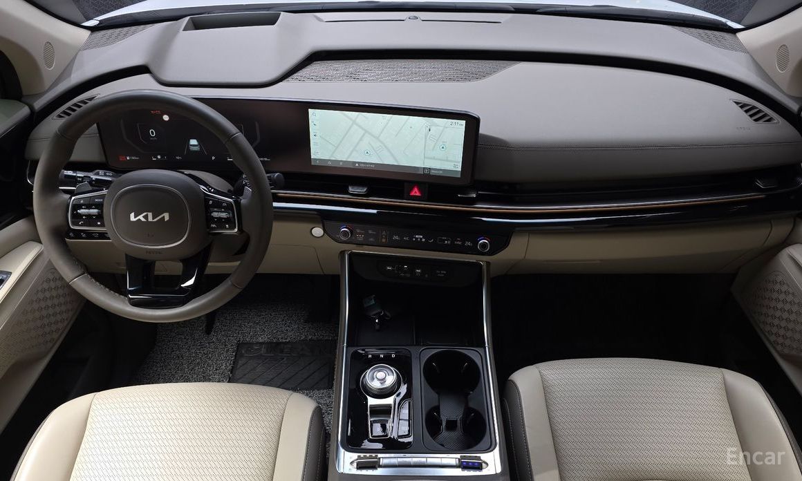 2023 Kia Carnival IV Рестайлинг Gasoline 9-Seater Signature с пробегом 24 018 км