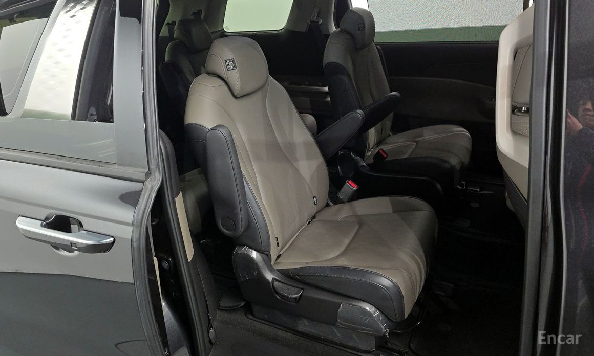 2024 Kia Carnival IV Рестайлинг Gasoline 9-Seater Noblesse с пробегом 12 552 км