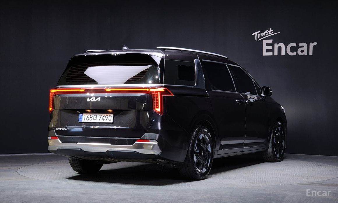 2024 Kia Carnival IV Рестайлинг Gasoline 9-Seater Signature с пробегом 24 977 км