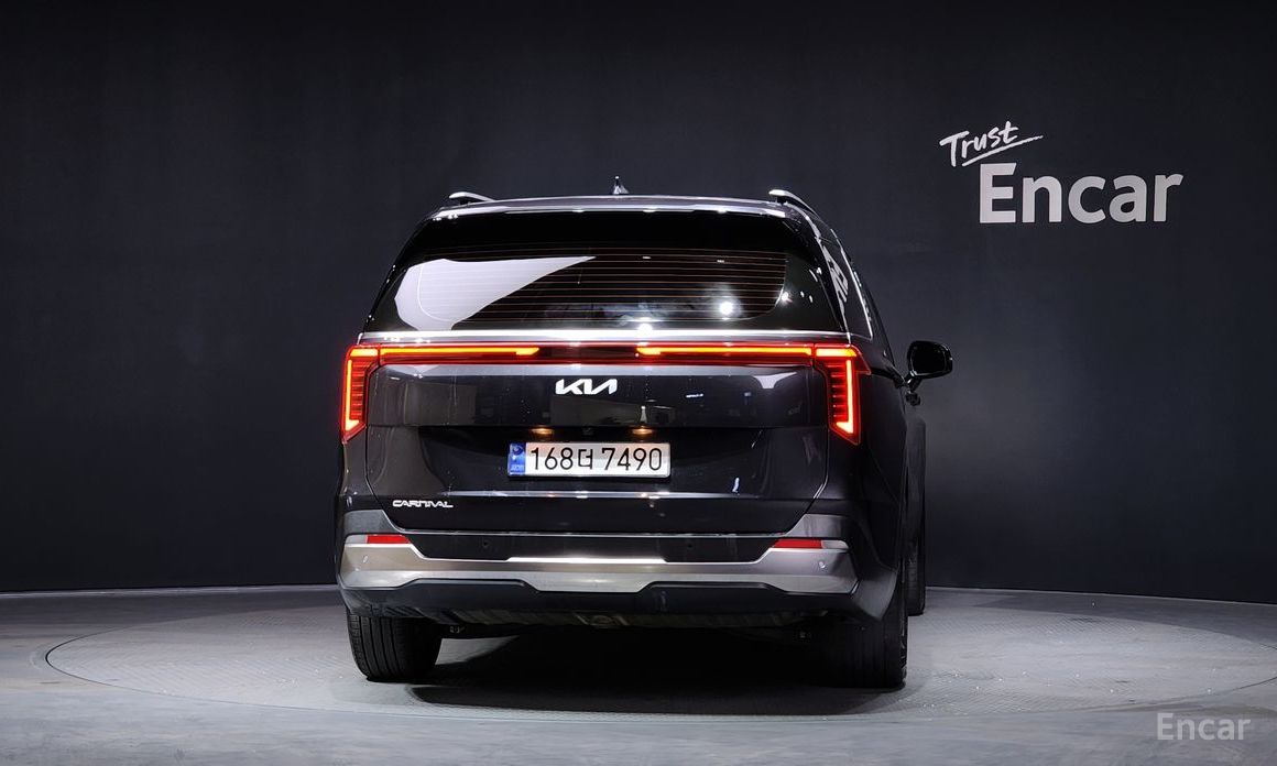 2024 Kia Carnival IV Рестайлинг Gasoline 9-Seater Signature с пробегом 24 977 км