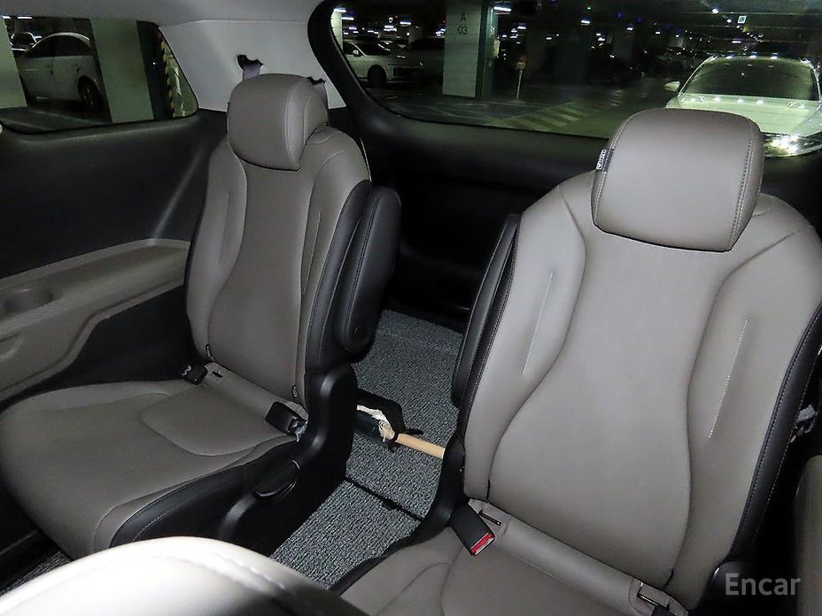 2024 Kia Carnival IV Рестайлинг Gasoline 9-Seater Prestige с пробегом 11 000 км