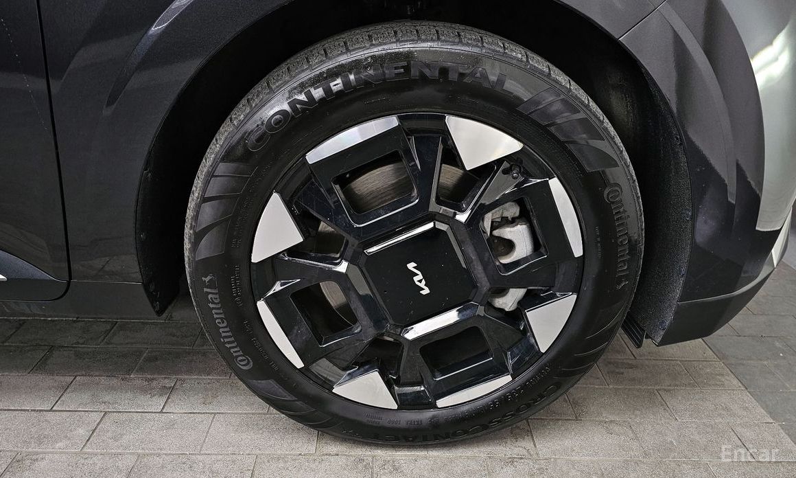 2024 Kia Carnival IV Рестайлинг Gasoline 9-Seater Signature с пробегом 24 977 км