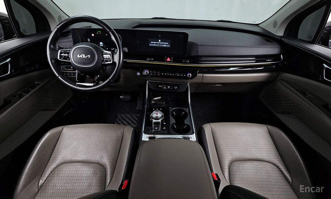 2024 Kia Carnival IV Рестайлинг Gasoline 9-Seater Signature с пробегом 24 977 км