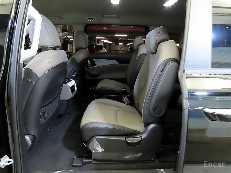 2025 Kia Carnival IV Рестайлинг Gasoline 9-Seater Prestige с пробегом 2 271 км