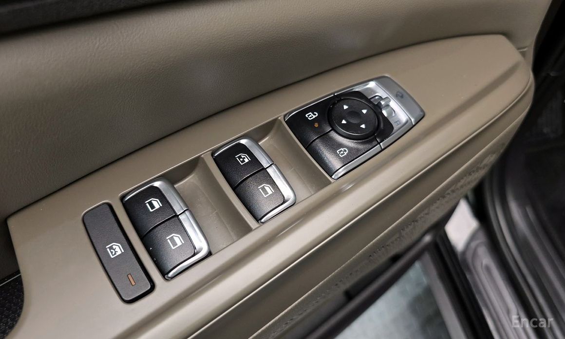 2025 Kia Carnival IV Рестайлинг Gasoline 9-Seater Prestige с пробегом 15 567 км
