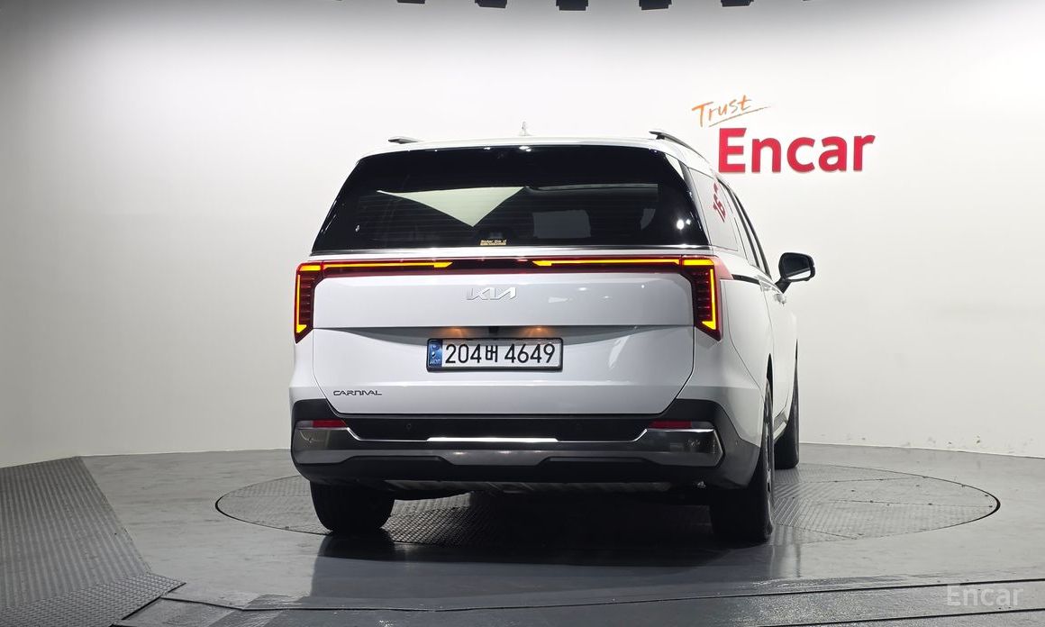 2024 Kia Carnival IV Рестайлинг Gasoline 9-Seater Signature с пробегом 16 180 км