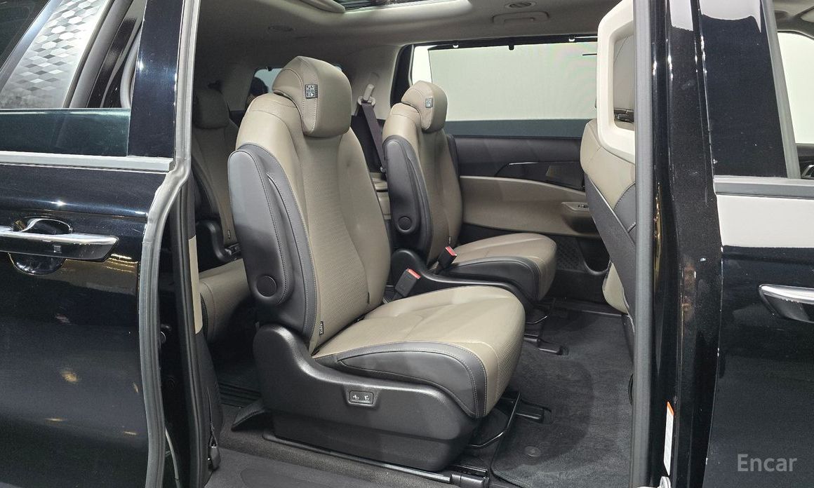 2024 Kia Carnival IV Рестайлинг Gasoline 9-Seater Signature с пробегом 43 853 км