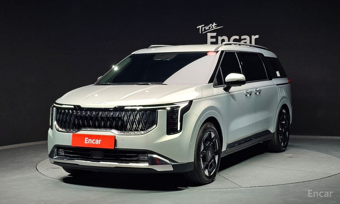 2025 Kia Carnival IV Рестайлинг Gasoline 9-Seater Signature с пробегом 8 622 км