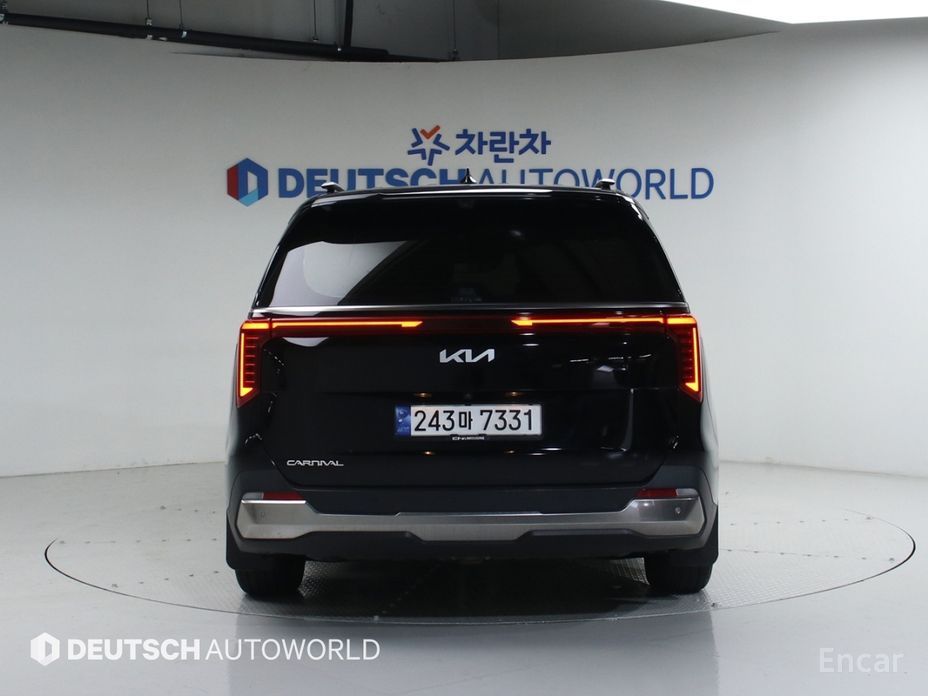 2024 Kia Carnival IV Рестайлинг Gasoline 9-Seater Signature с пробегом 16 300 км