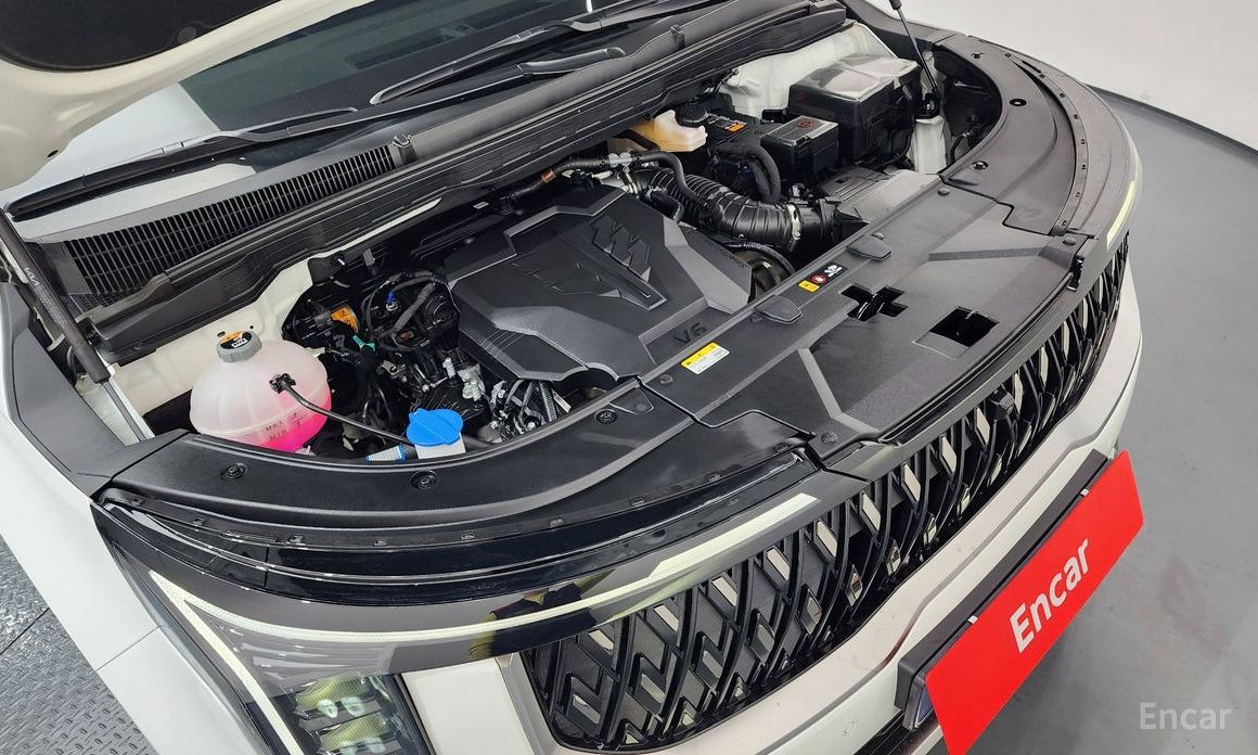 2025 Kia Carnival IV Рестайлинг Gasoline 9-Seater Signature с пробегом 8 602 км