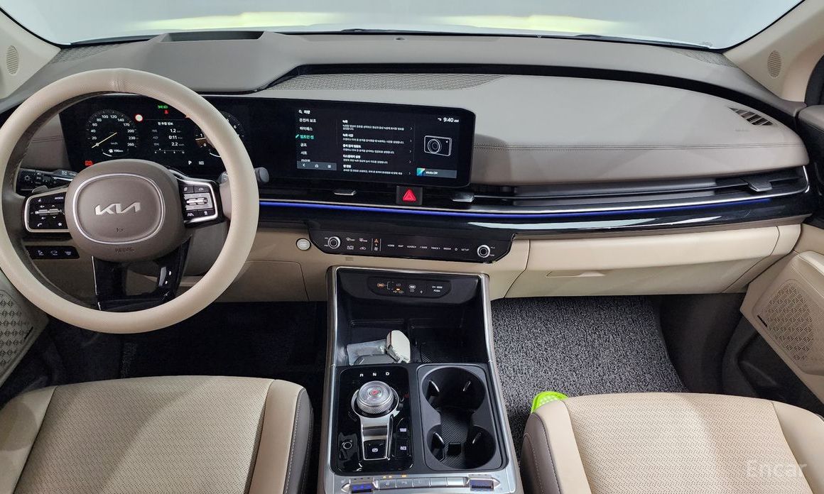 2025 Kia Carnival IV Рестайлинг Gasoline 9-Seater Signature с пробегом 8 602 км