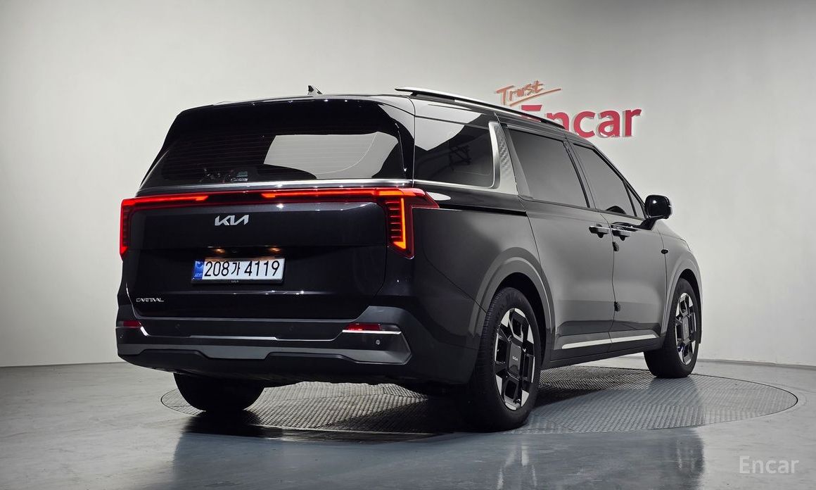 2025 Kia Carnival IV Рестайлинг Gasoline 9-Seater Signature с пробегом 14 202 км