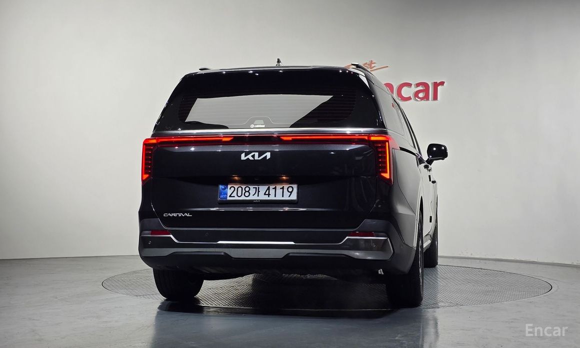 2025 Kia Carnival IV Рестайлинг Gasoline 9-Seater Signature с пробегом 14 202 км